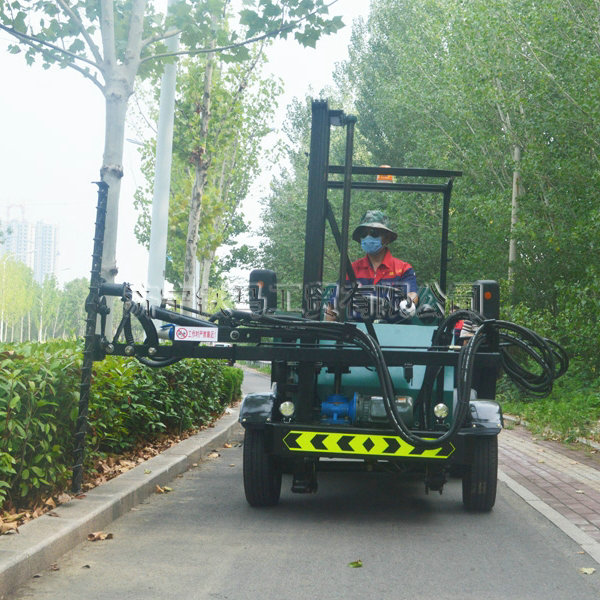 自駕式園林修剪機